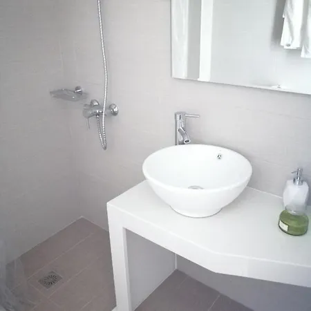Appartement Coastal Christina 2 *